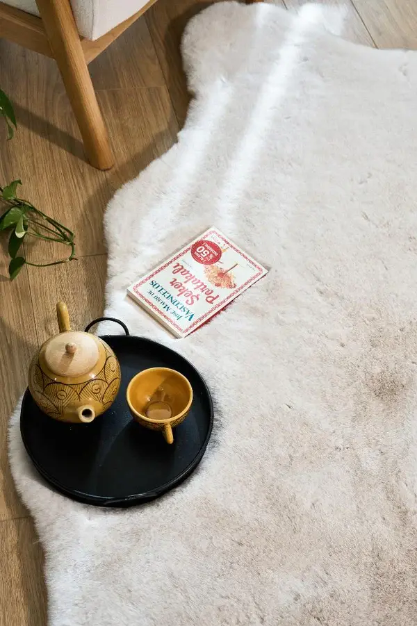 Apex Halı Palma Peluş Krem