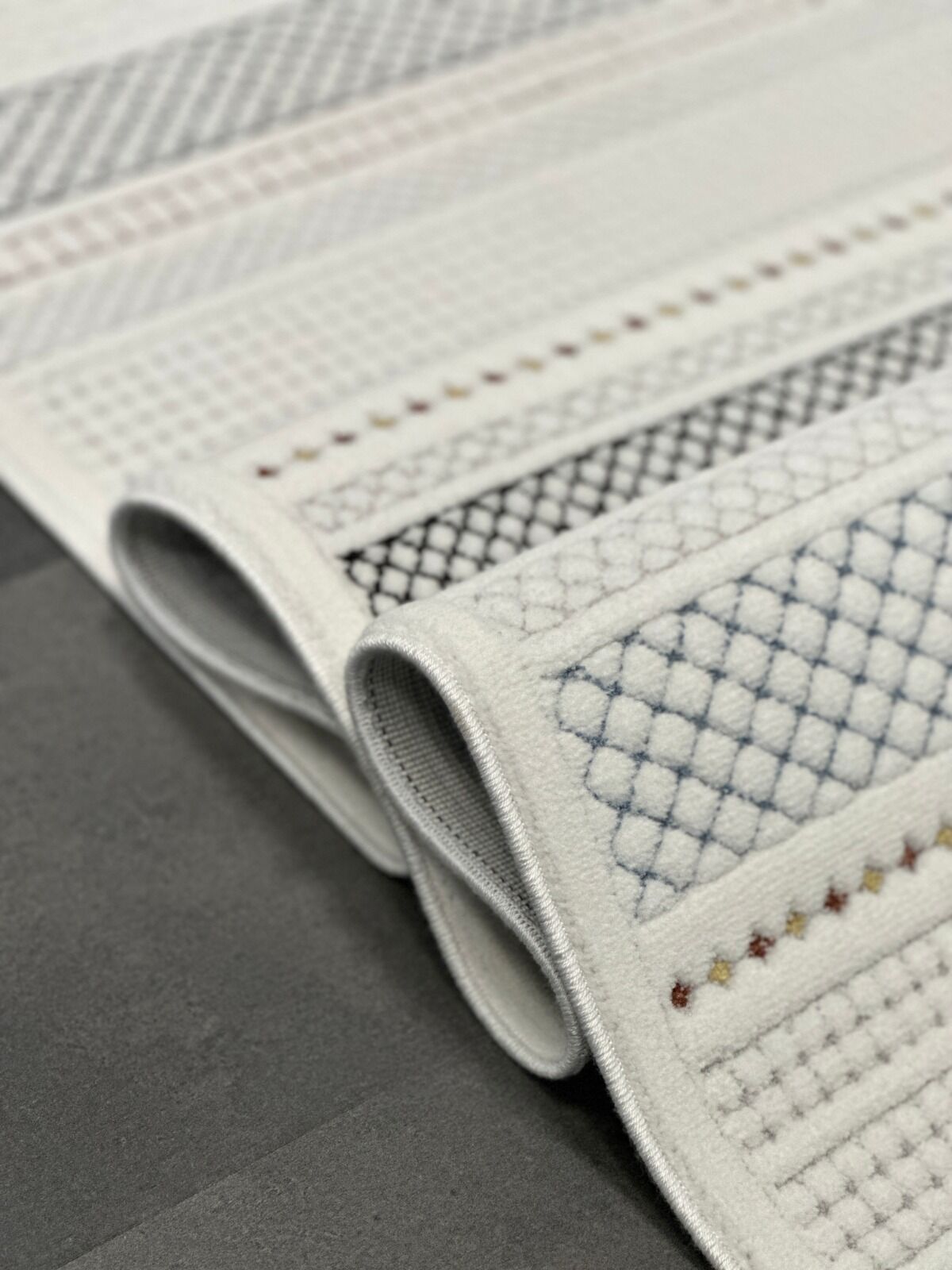 Woolen Halı Lavinia Moden Anti Alerjik Halı 8603 MULTI